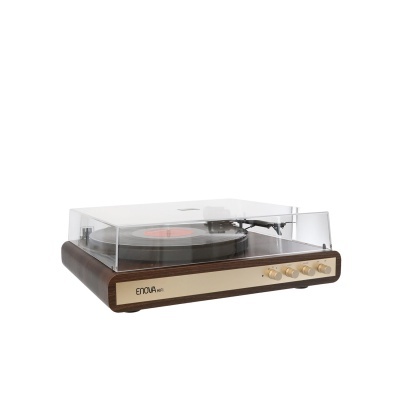 Gira-discos vintage em madeira com tampa transparente e disco preto