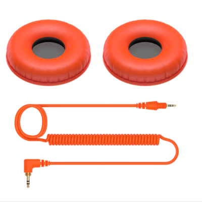 Almofadas de auscultadores laranja com cabo espiral e conectores jack