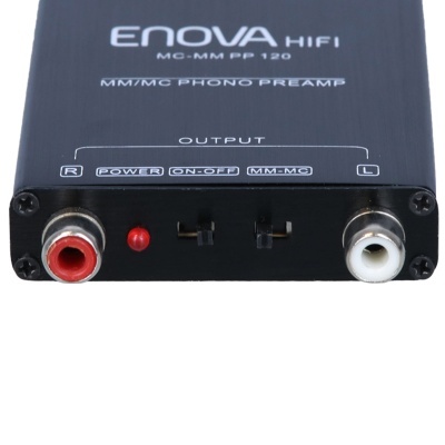 Pré-amplificador Phono ENOVA HIFI preto com conectores RCA e botão liga/desliga