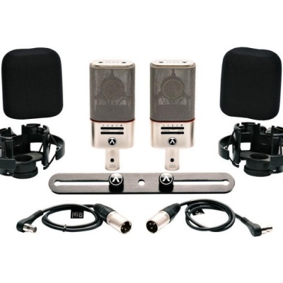 Conjunto de microfones, suportes e acessórios para gravação