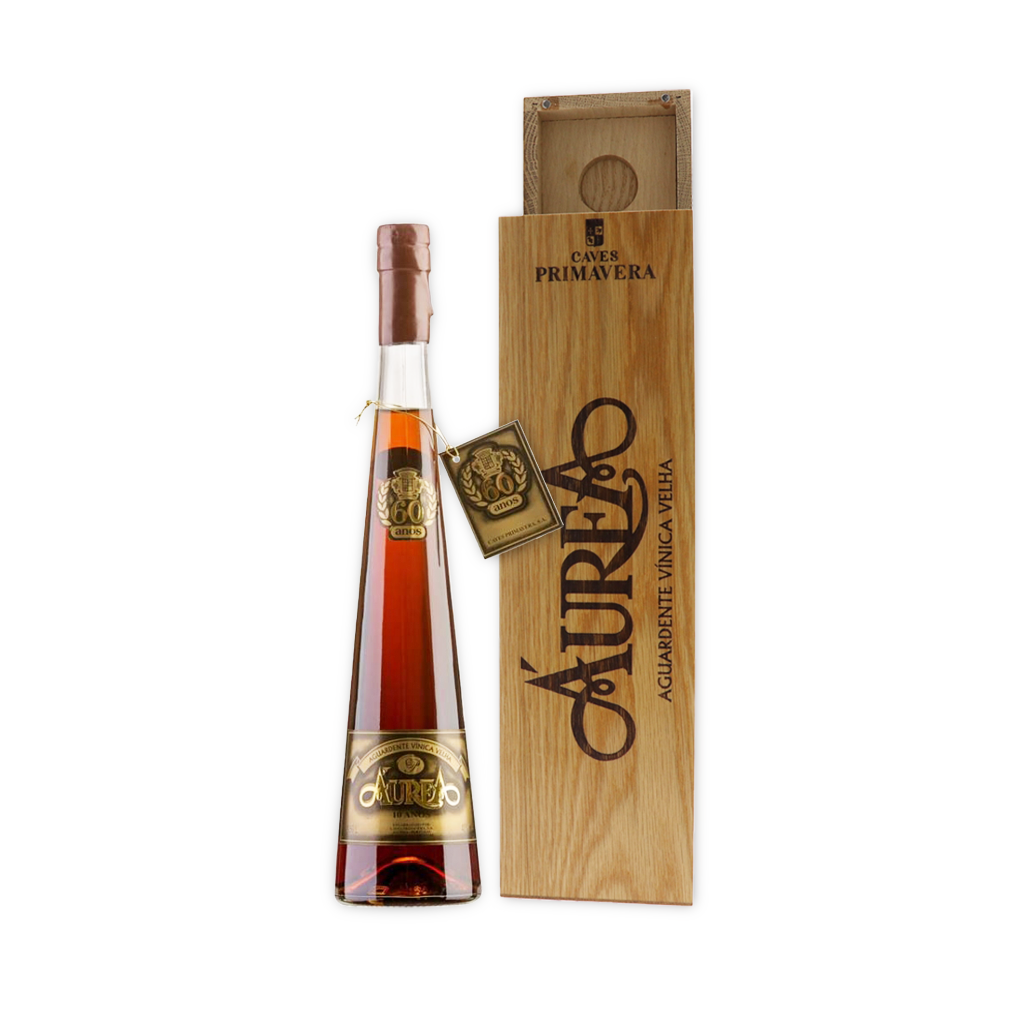 Caves Primavera - Áurea Aguardente Vínica Velha Garrafa de aguardente Áureo com rótulo dourado e caixa de madeira