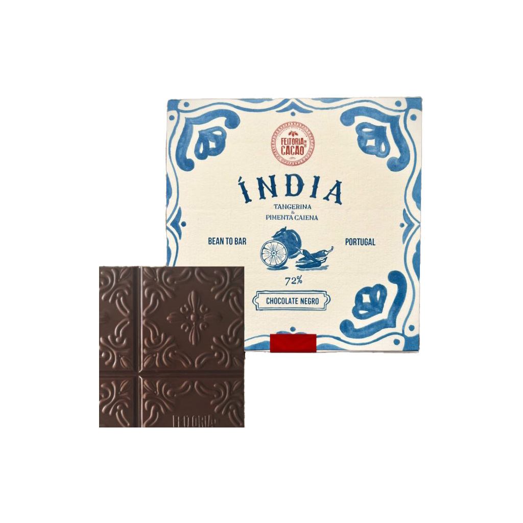 Feitoria do Cacau - Chocolate Negro Índia 72% + Tangerina & Pimenta Cayenne Tablete de chocolate negro 72% India e sua embalagem branca e azul