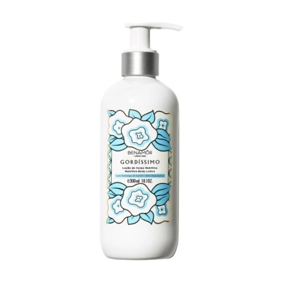 Frasco branco de loção nutritiva para corpo Benamôr Gordíssimo com flores azuis