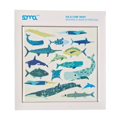 Suporte para panelas com ilustração de peixes e animais marinhos coloridos