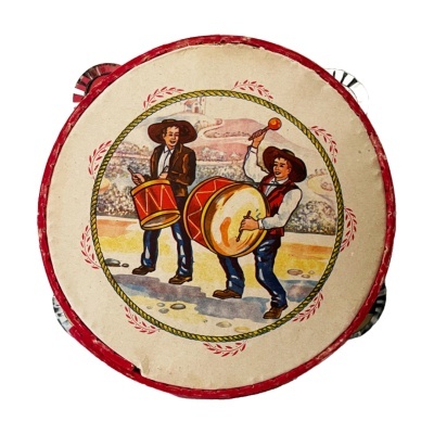 Pandeireta com ilustração de dois homens a tocar tambores