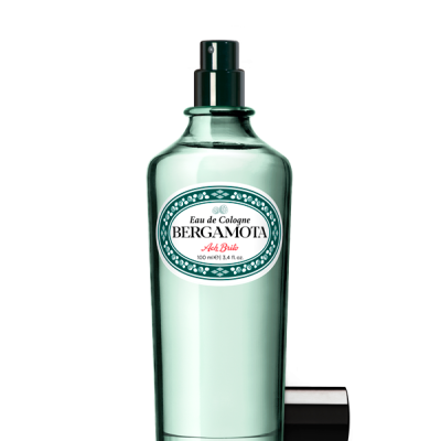 Frasco verde translúcido de Eau de Cologne Bergamota com rótulo oval