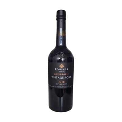 Garrafa de vinho do Porto Fonseca Guimaraens Vintage Port 2018 com rótulo preto