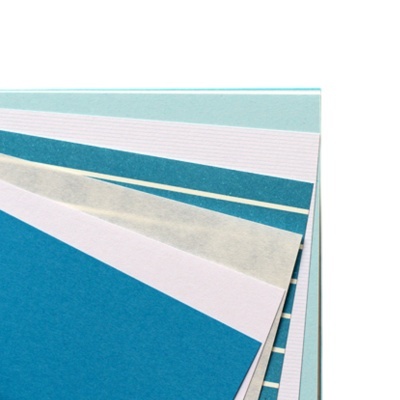 Folhas de papel em vários tons e texturas