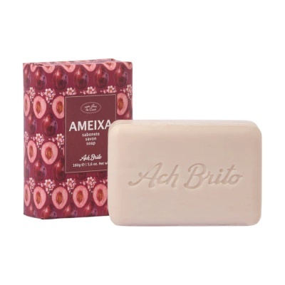 Sabonete creme com embalagem decorada com ameixas