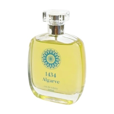 Frasco de perfume 1434 Algarve com líquido amarelo e tampa transparente