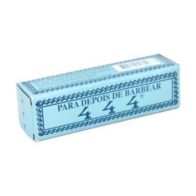 Caixa azul clara com texto em português para pós-barba 444 e código de barras