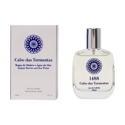 Frasco e embalagem de perfume com texto azul em fundo branco