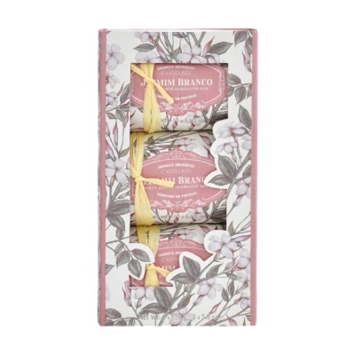 Caixa de três sabonetes aromáticos Castlebell Jasmim Branco com embalagem floral rosa, branco e verde.