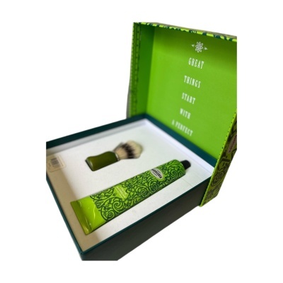 Conjunto de barbear verde com escova e tubo em caixa verde