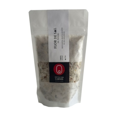 Embalagem plástica com mistura de flor de sal e especiarias para carnes.