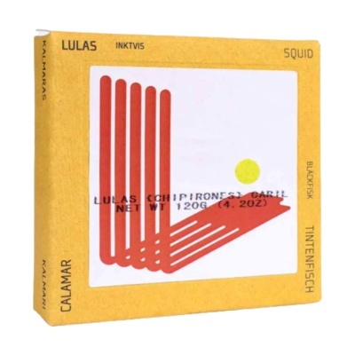 Embalagem amarela de conserve de lulas com texto em várias línguas e design vermelho abstrato