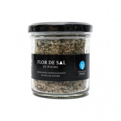 Frasco de flor de sal de Aveiro com rótulo preto e tampa preta