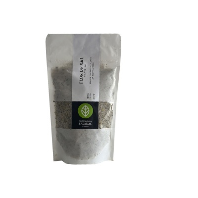Embalagem branca com tempero FLORE DE SAL com selo VIDA SAUDÁVEL SALADAS