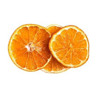 Três fatias secas de laranja sobre fundo branco