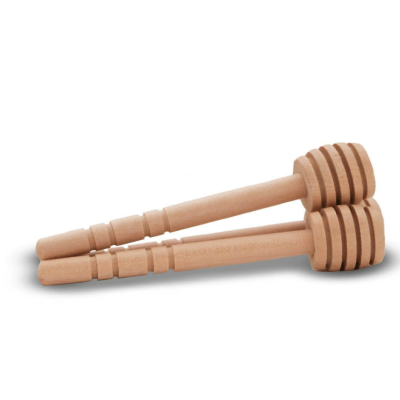 Dois mexedores de mel em madeira clara com cabeça estriada e cabo liso