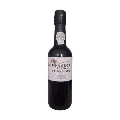 Garrafa de vinho do Porto Ruby Fonseca com rótulo branco, texto preto e selo na tampa