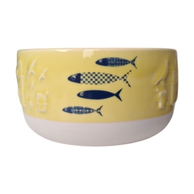 Taça amarela com peixes azuis estampados e relevos laterais