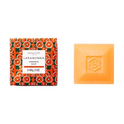 Sabonete Cor de Laranja com Embalagem Estampada com Laranjas