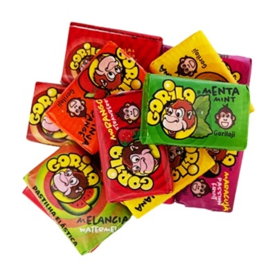 Pacote colorido de pastilhas Gorila com desenhos de macacos e sabores variados