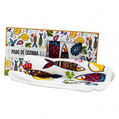 Pano de cozinha branco com padrão colorido de peixes e limões embalado