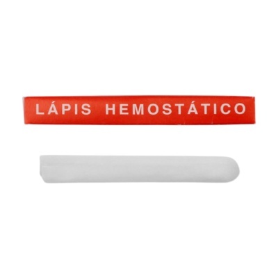 Lápis hemostático branco e embalagem vermelha com texto