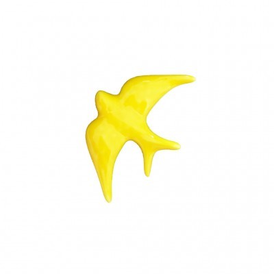 Figura decorativa amarela em forma de andorinha