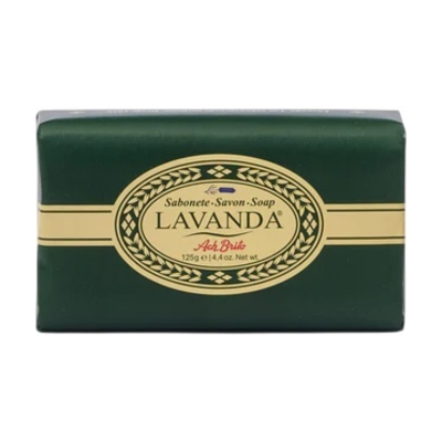 Sabonete em barra Lavanda com embalagem verde escuro e etiqueta creme oval.