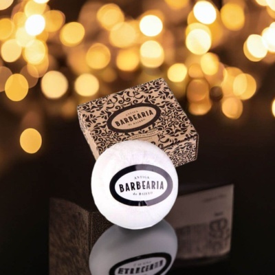 Sabonete redondo branco ANTIGA BARBEARIA com caixa decorada