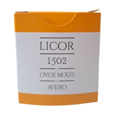 Embalagem de papel cartão laranja e branca com texto LICOR 1502 OVOS MOLES AVEIRO.