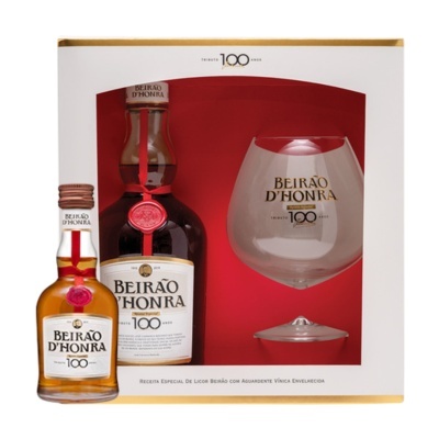 Conjunto com duas garrafas de licor e copo numa caixa de oferta Beirão DHonra 100 anos