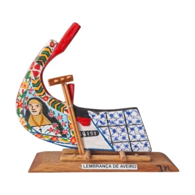 Miniatura de barco tradicional em madeira pintada à mão com azulejo e frase LEMBRANÇA DE AVEIRO