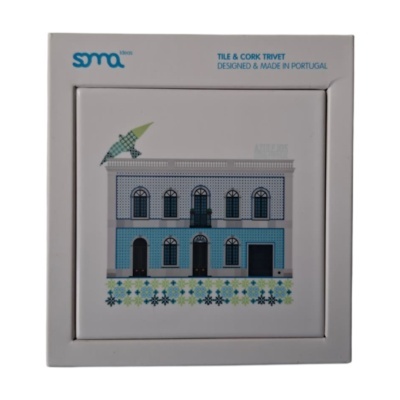 Suporte azulejo e cortiça com design de edifício tradicional em embalagem branca
