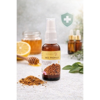 Frasco spray Bee Própolis com pólen, mel, limão e plantas ao redor