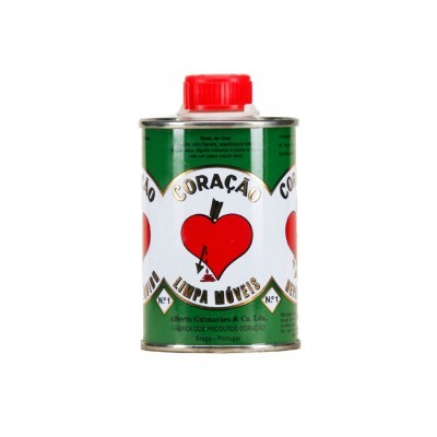 Frasco metálico de limpa móveis Coração com tampa vermelha e etiqueta verde e branca.