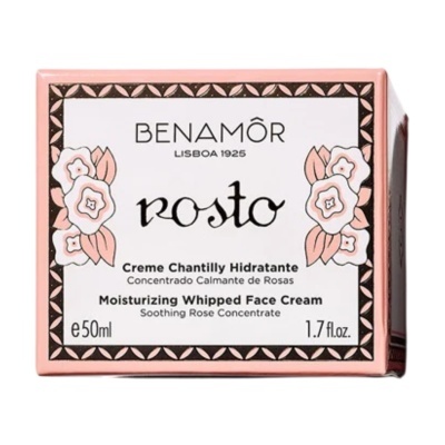 Embalagem rosa de creme facial hidratante Benamôr com design floral e texto em português e inglês