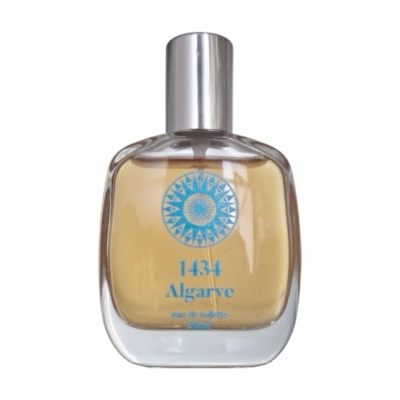 Frasco de perfume 1434 Algarve com líquido amarelo e tampa prateada