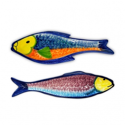 Pratos decorativos em forma de peixe, cerâmica colorida e vidrada