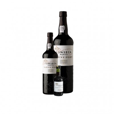 Três garrafas de vinho do Porto Fonseca Tawny Port com rótulos brancos.