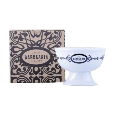 Tigela de porcelana branca e caixa decorativa com padrão preto e texto ANTIGA BARBEARIA de BAIRRO