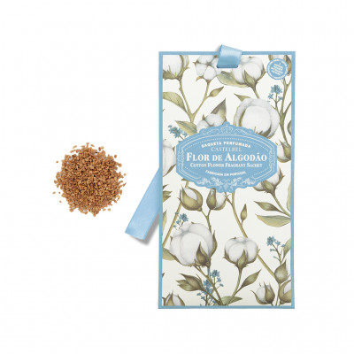 Saqueta perfumada com design floral e grãos castanhos à esquerda