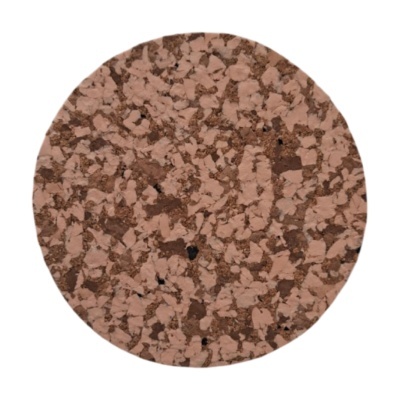 Disco redondo de cortiça com textura granular em castanho.
