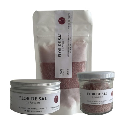 Conjunto de Flor de Sal de Aveiro em três embalagens diferentes com sal rosa