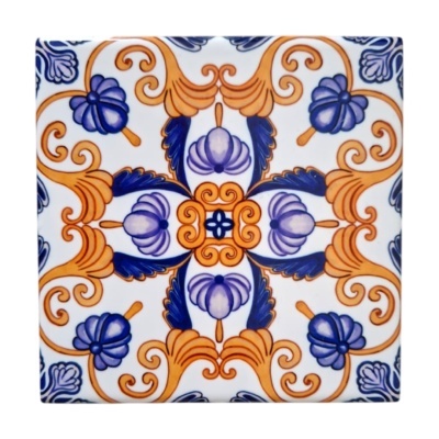 Azulejo cerâmico decorativo quadrado com padrão floral em azul e laranja