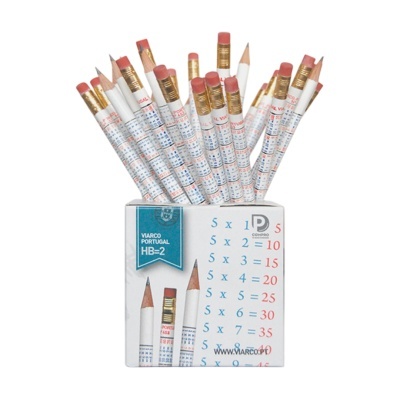 Lápis decorados com tabelas matemáticas e caixa com texto VIARCO PORTUGAL HB=2