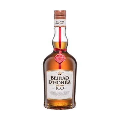 Garrafa de licor Beirão DHonra com rótulo e fita vermelha